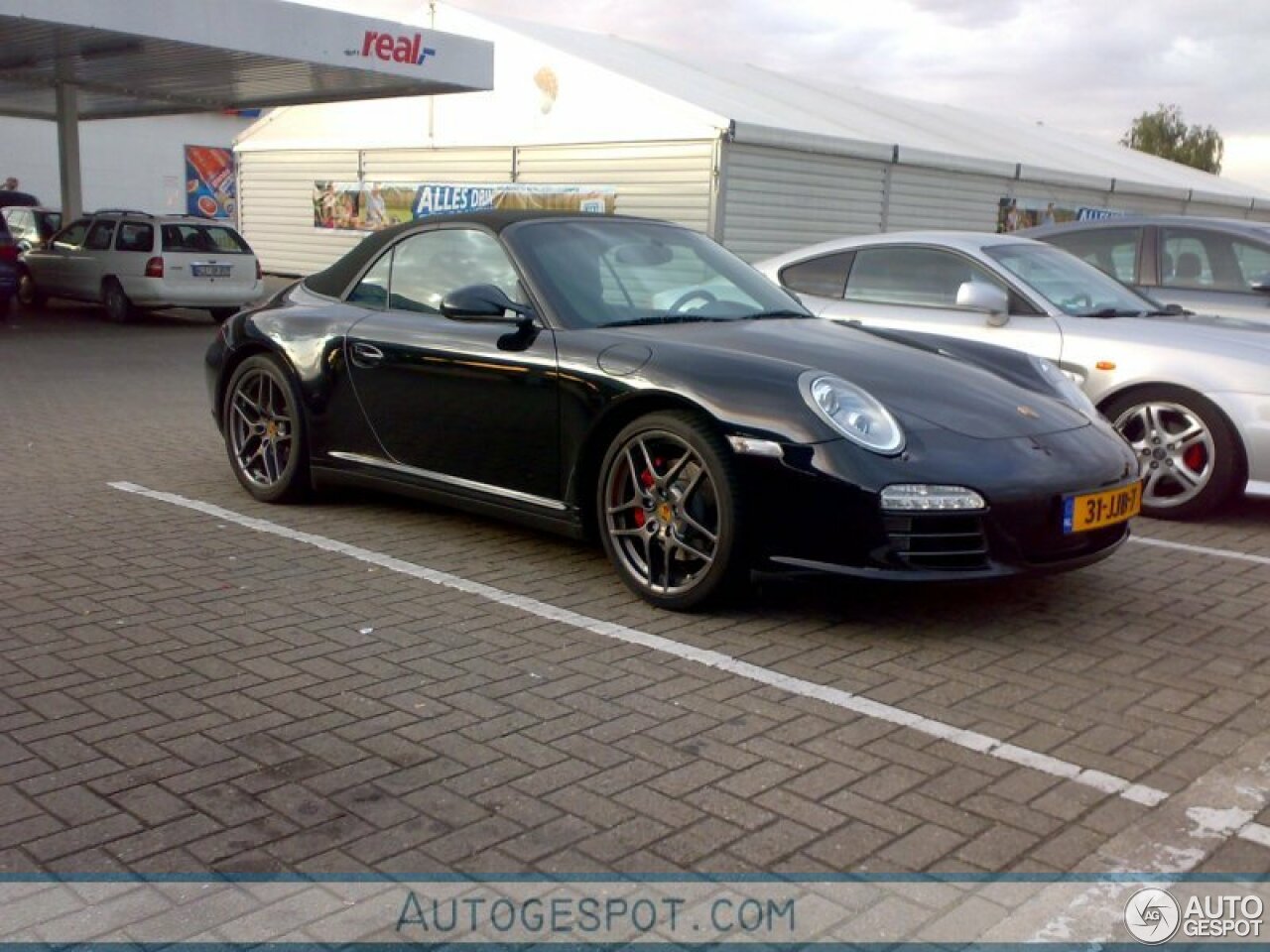 Porsche 997 Carrera 4S Cabriolet MkII Pon Edition