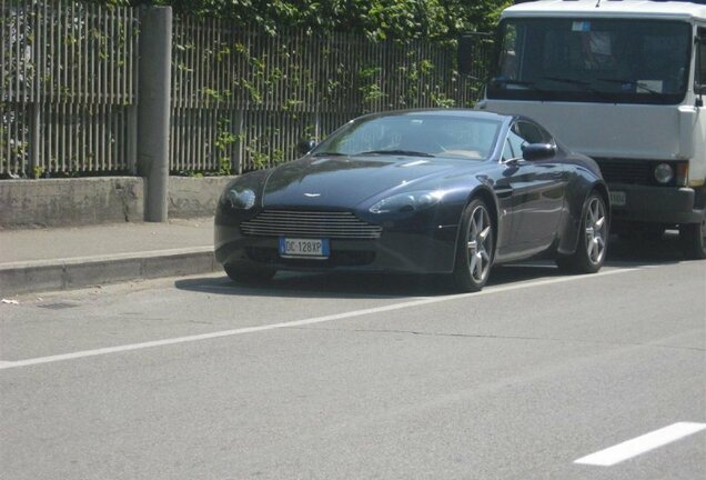 Aston Martin V8 Vantage