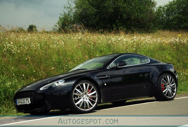 Aston Martin V8 Vantage