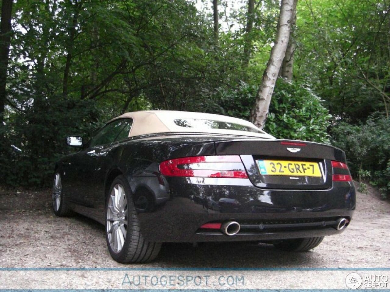 Aston Martin DB9 Volante