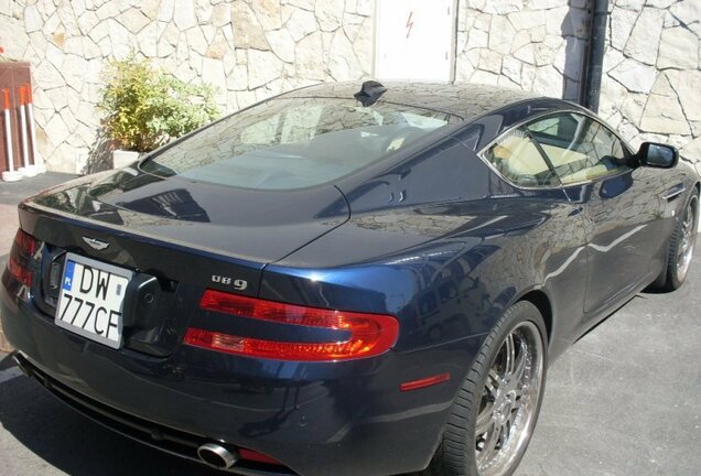 Aston Martin DB9