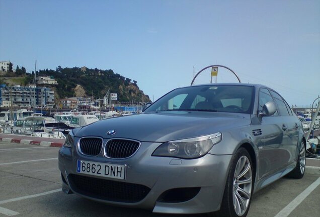 BMW M5 E60 2005