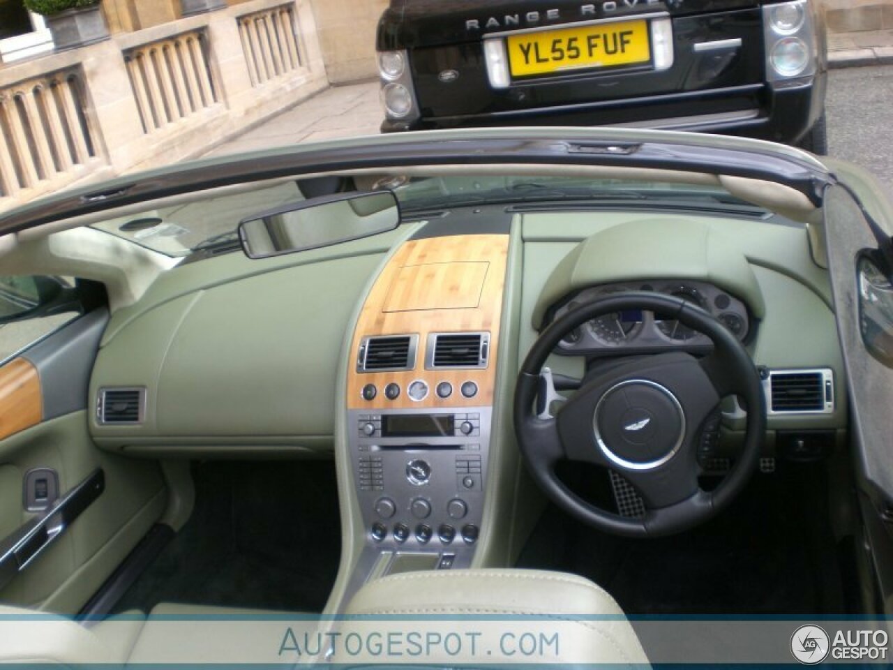 Aston Martin DB9 Volante