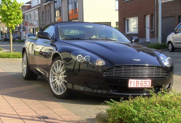 Aston Martin DB9 Volante