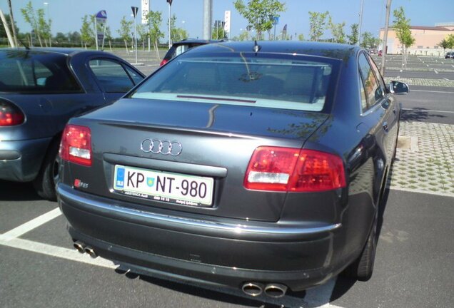 Audi S8 D3