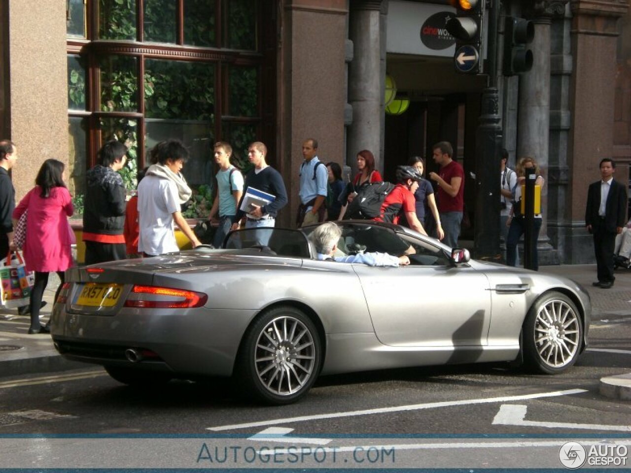 Aston Martin DB9 Volante