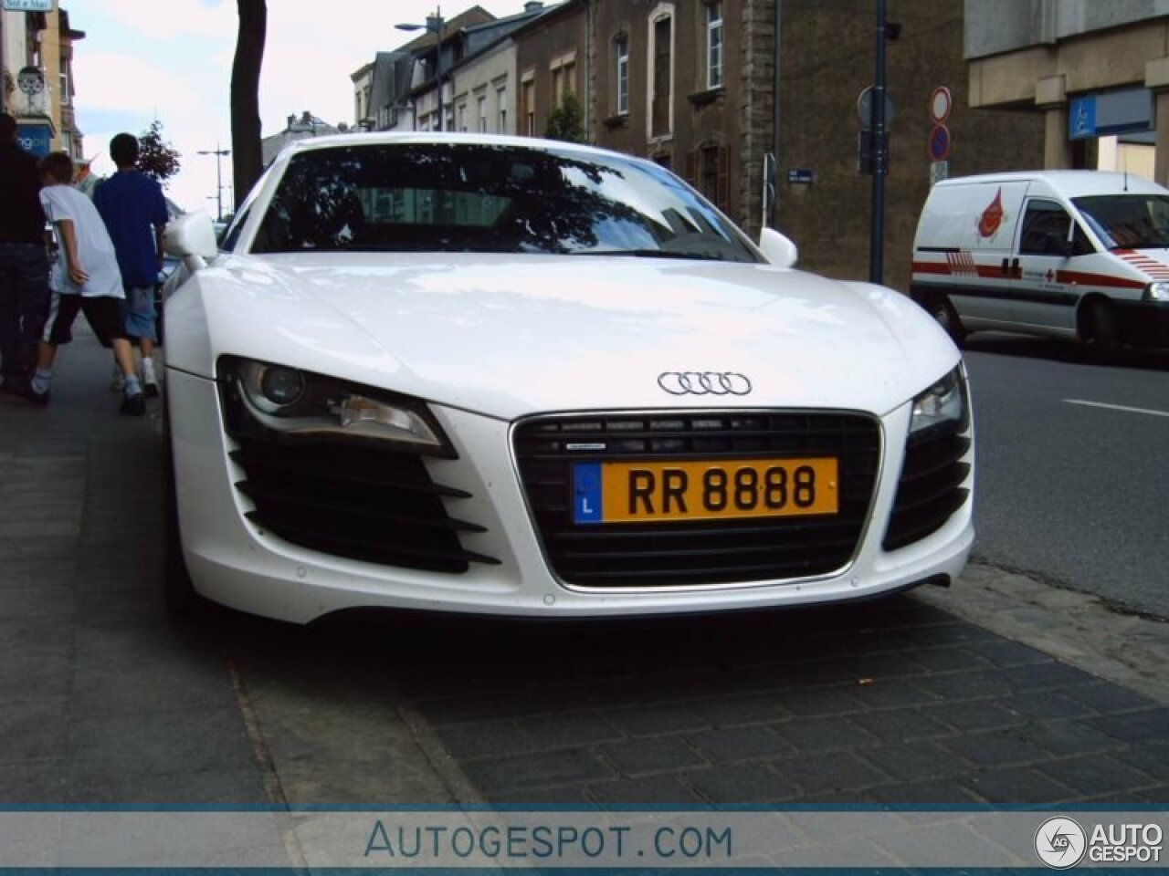 Audi R8