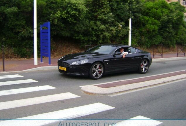 Aston Martin DB9