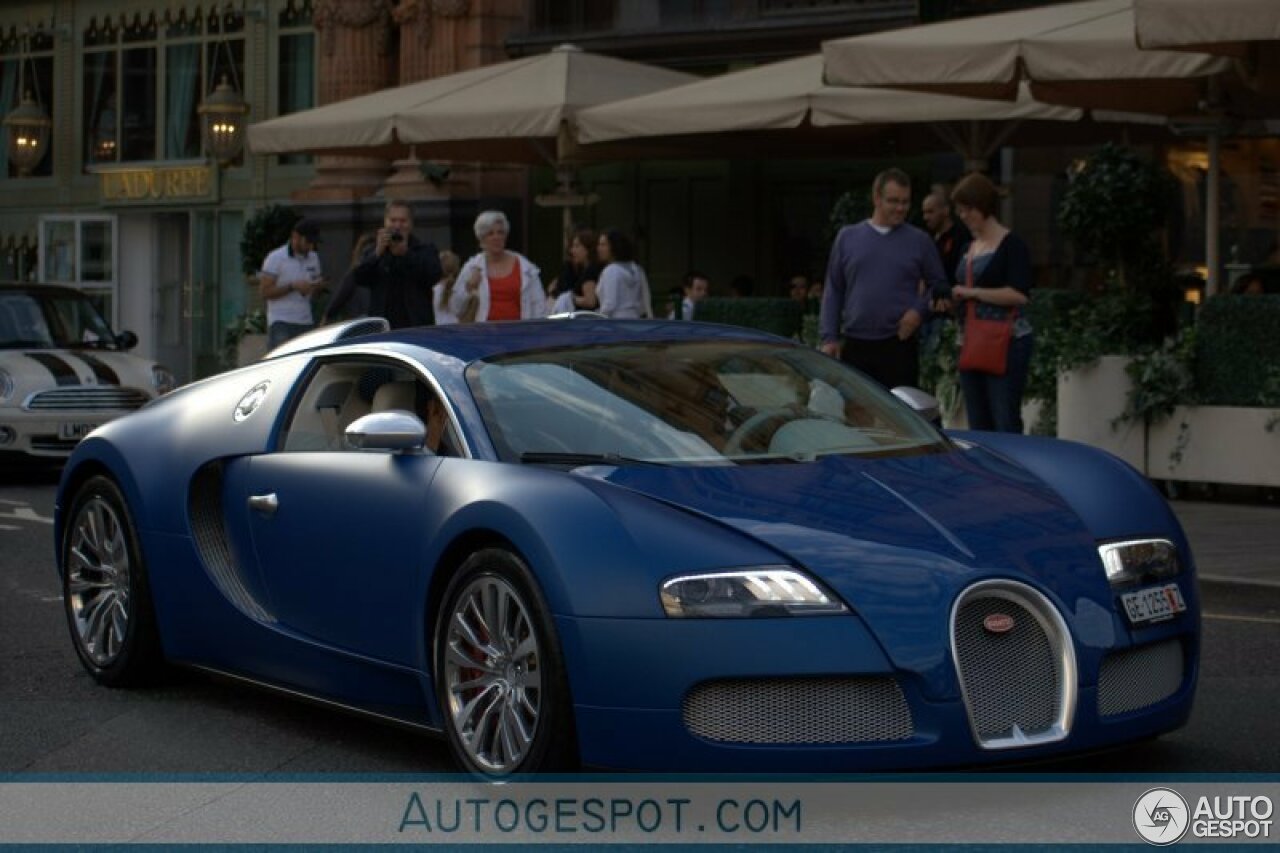 Bugatti Veyron 16.4 Bleu Centenaire