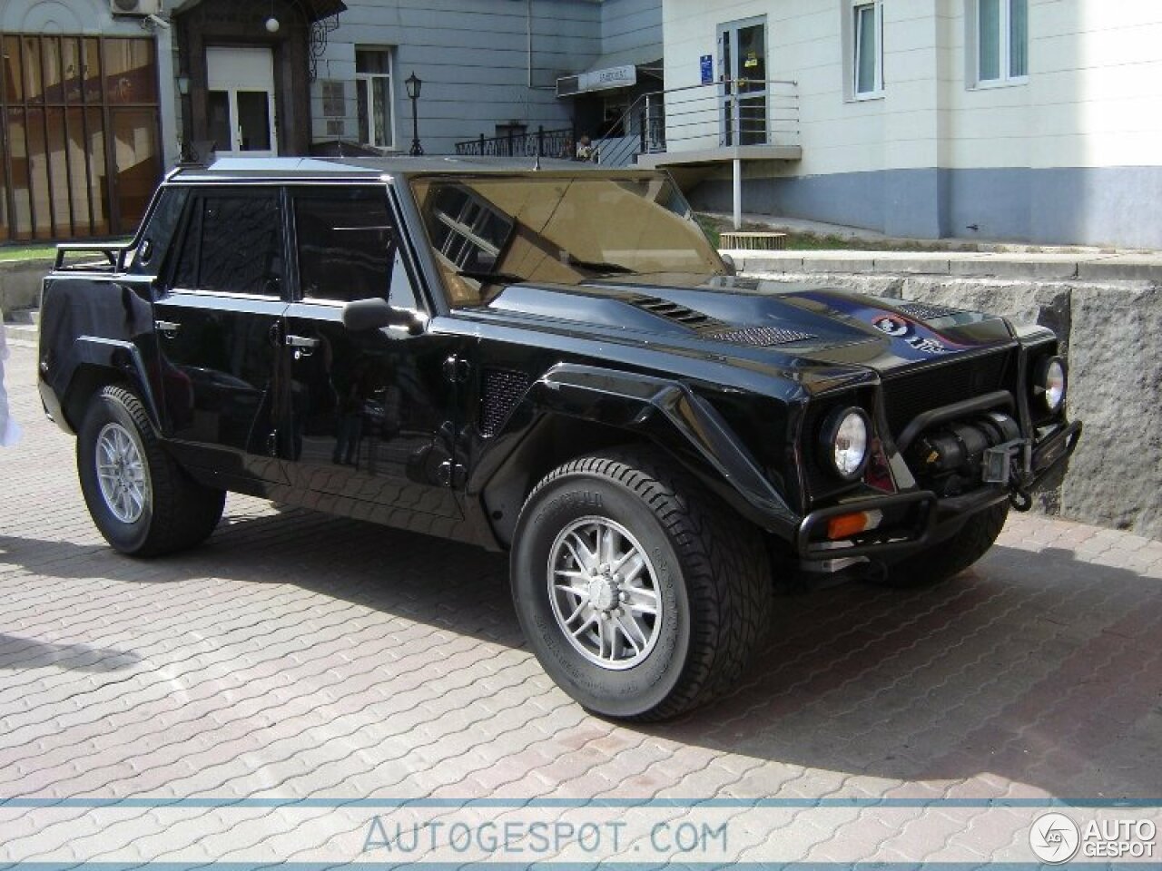 Lamborghini LM002