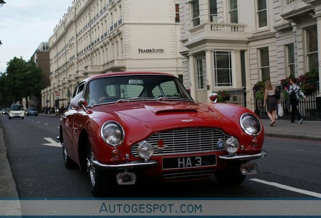 Aston Martin DB6 MKI