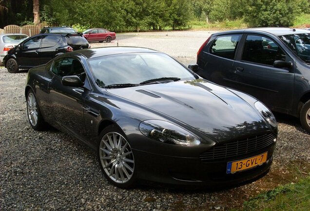 Aston Martin DB9