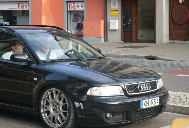 Audi RS4 Avant B5