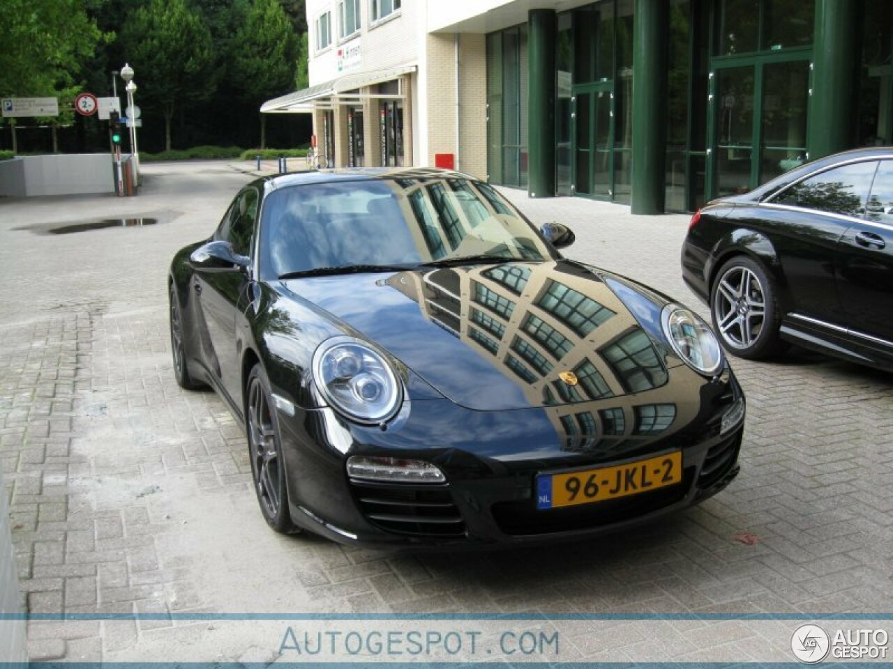 Porsche 997 Carrera 4S MkII Pon Edition