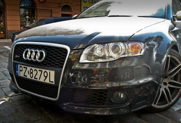 Audi RS4 Sedan