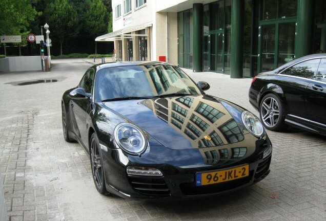 Porsche 997 Carrera 4S MkII Pon Edition