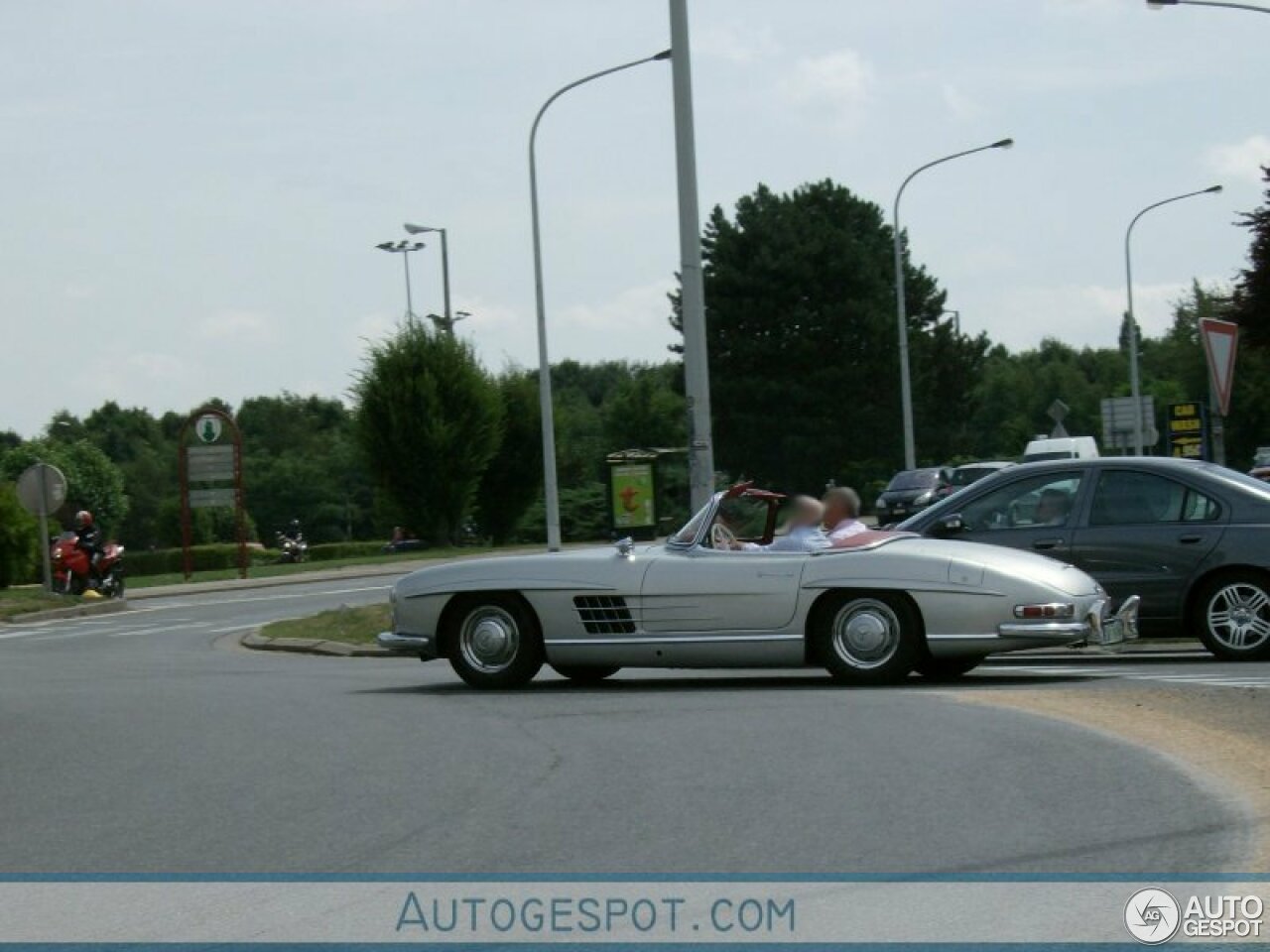 Mercedes-Benz 300SL Roadster