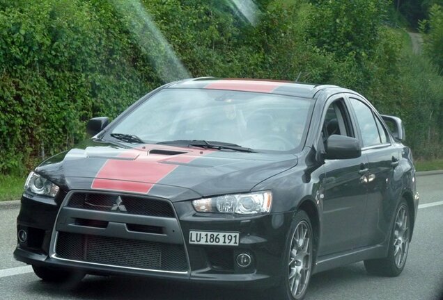 Mitsubishi Lancer Evolution X MR