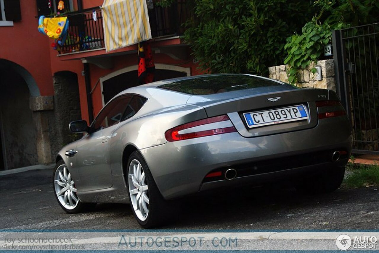 Aston Martin DB9