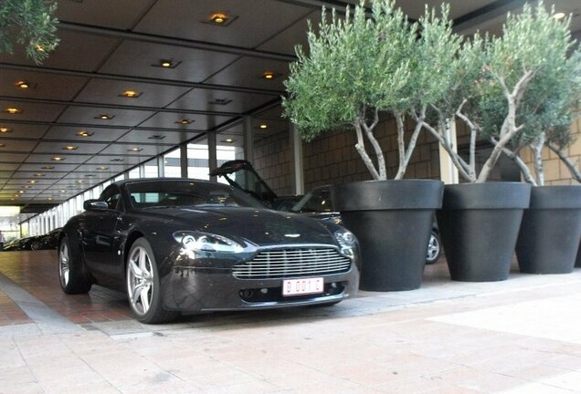 Aston Martin V8 Vantage Roadster