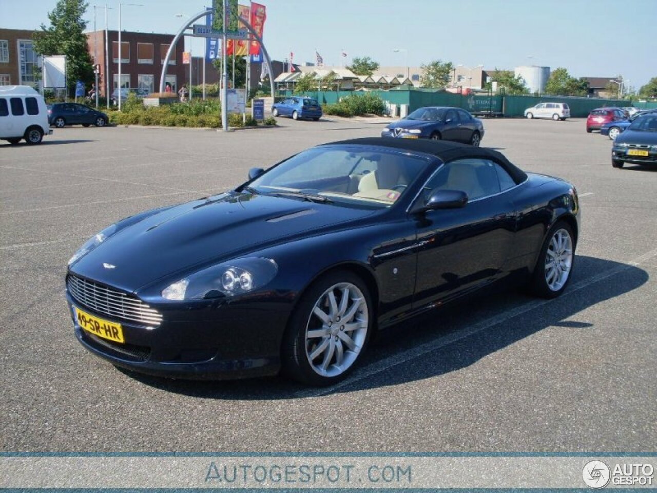 Aston Martin DB9 Volante