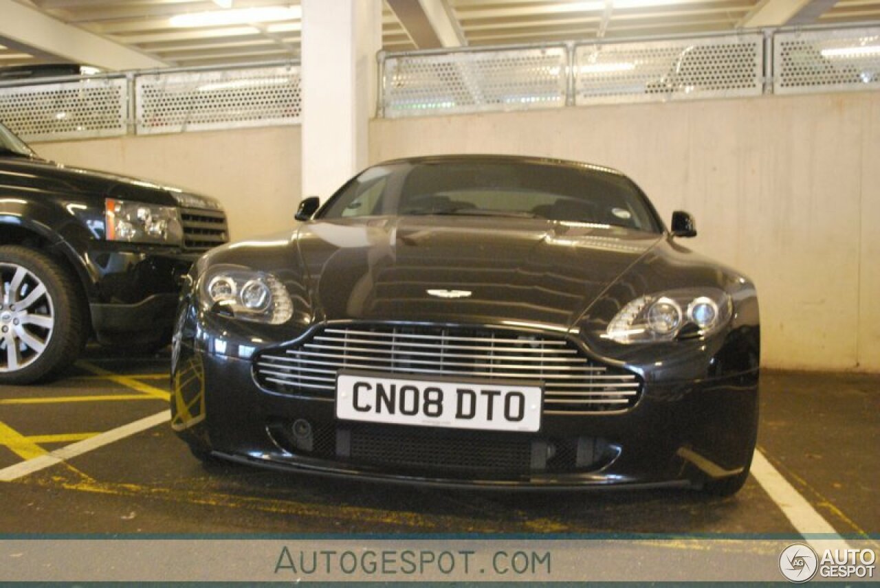 Aston Martin V8 Vantage Roadster