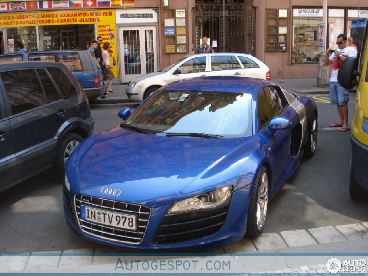 Audi R8 V10