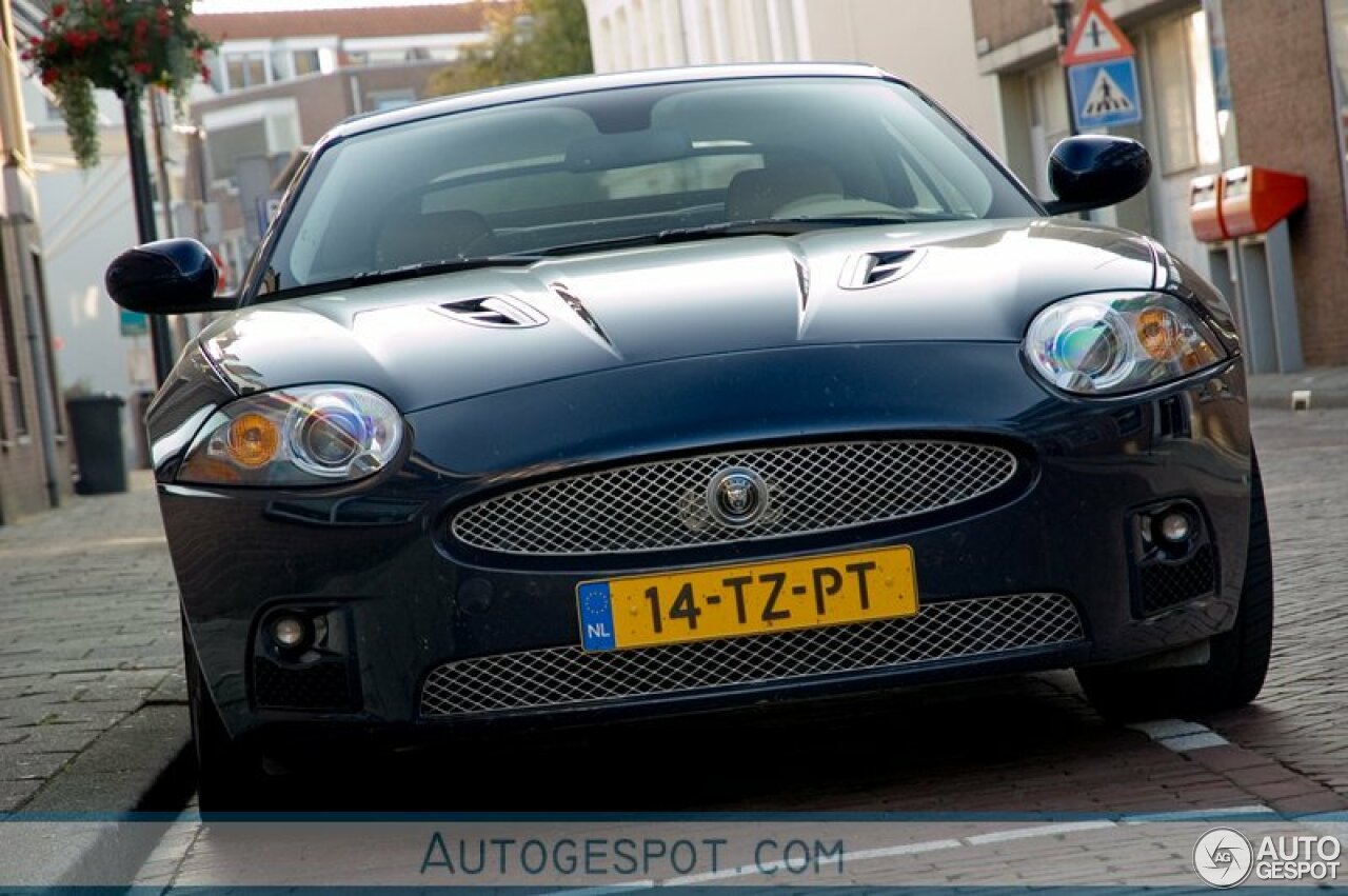 Jaguar XKR Convertible 2006