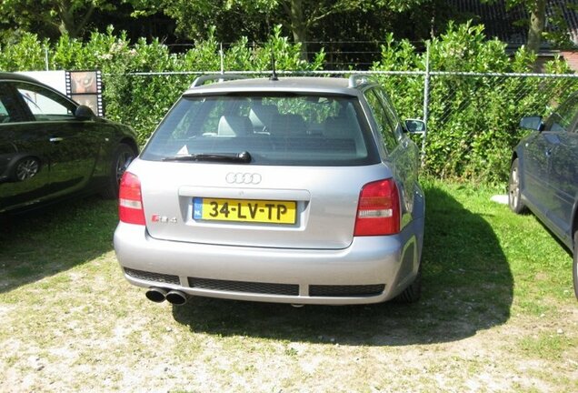 Audi RS4 Avant B5