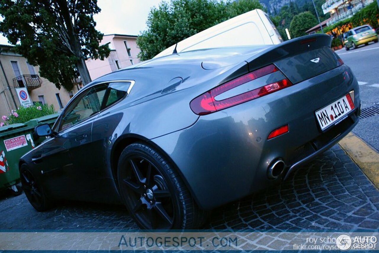 Aston Martin V8 Vantage