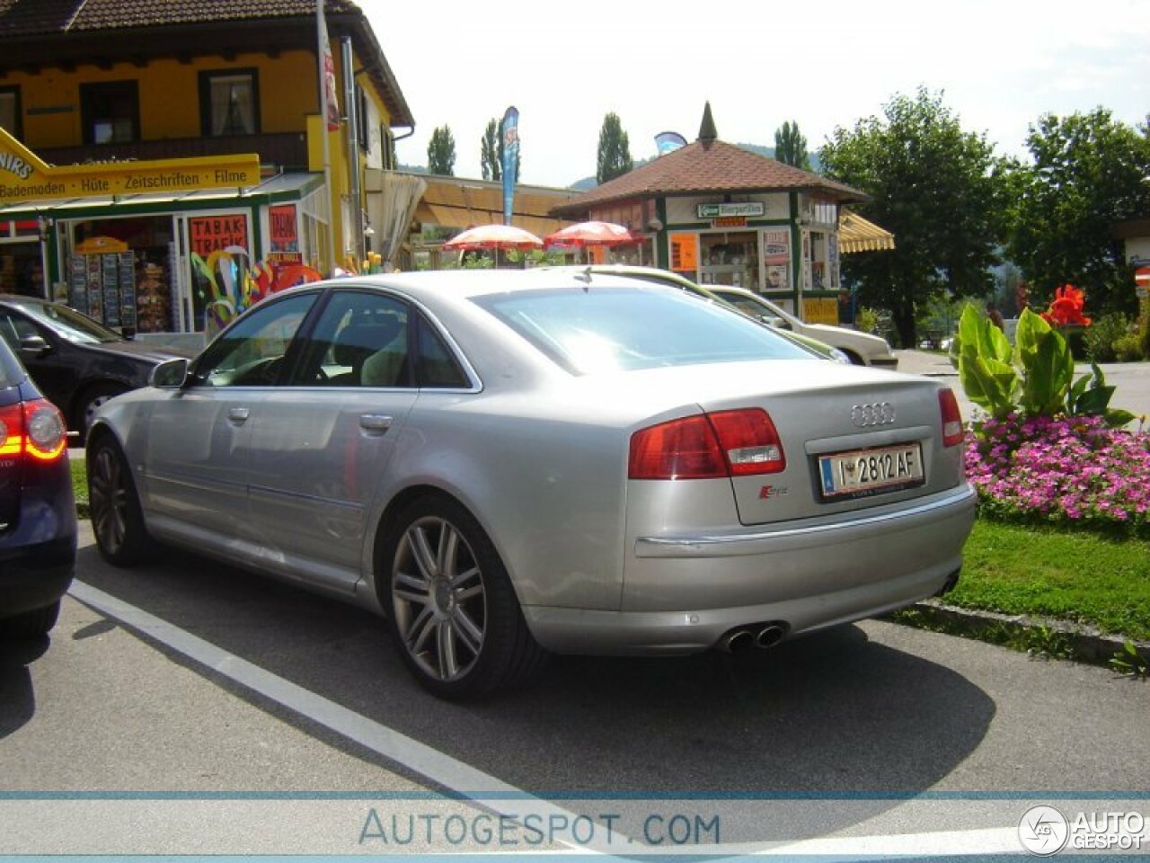 Audi S8 D3