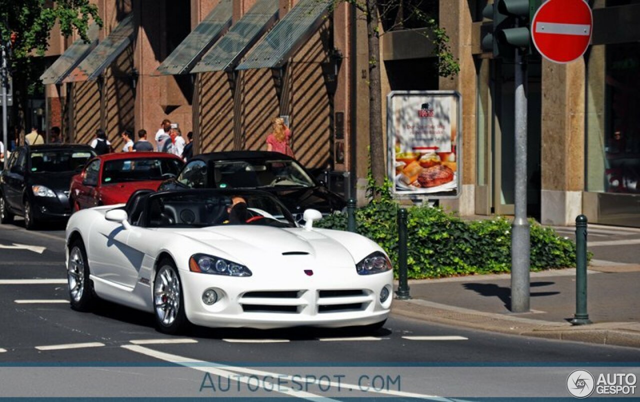 Dodge Viper SRT-10 Roadster White Mamba Edition