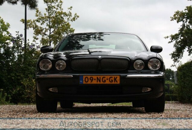 Jaguar XJR