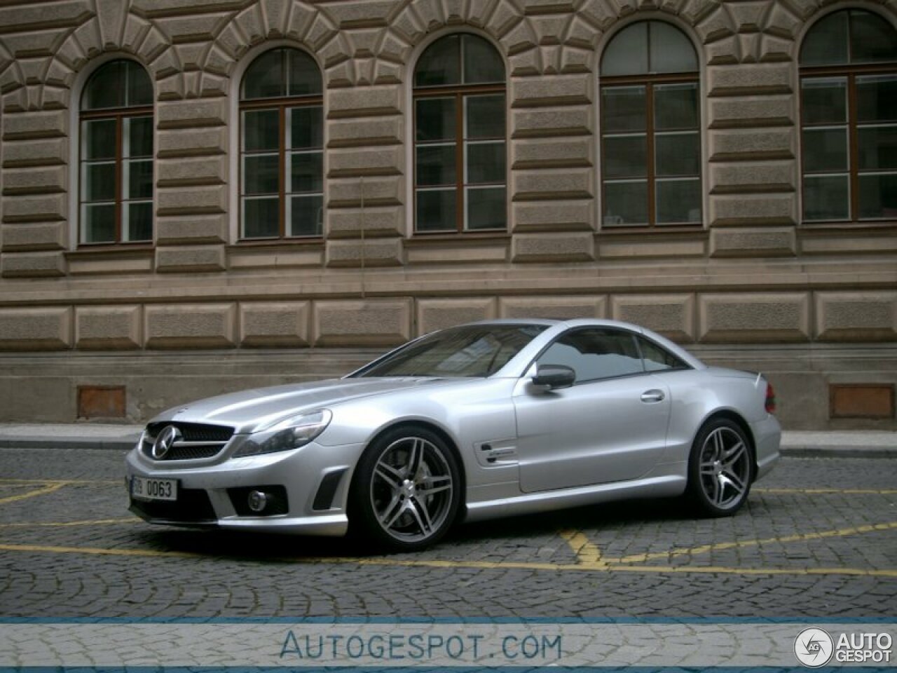 Mercedes-Benz SL 63 AMG