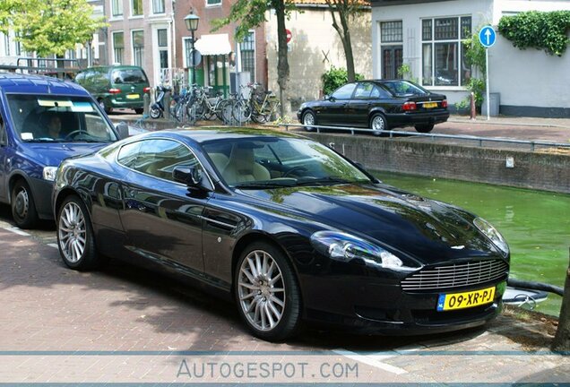 Aston Martin DB9