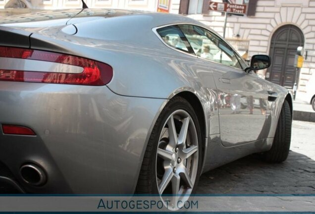 Aston Martin V8 Vantage