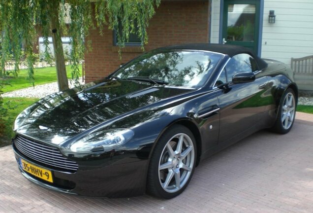 Aston Martin V8 Vantage Roadster