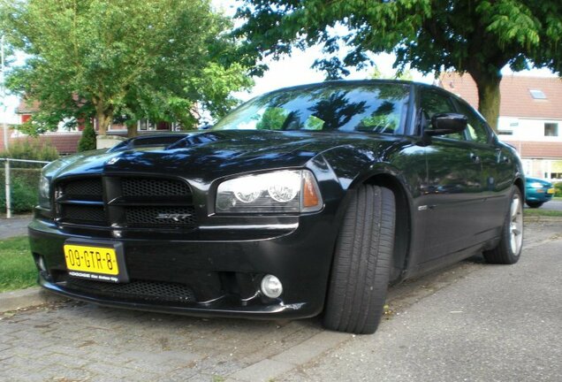 Dodge Charger SRT-8