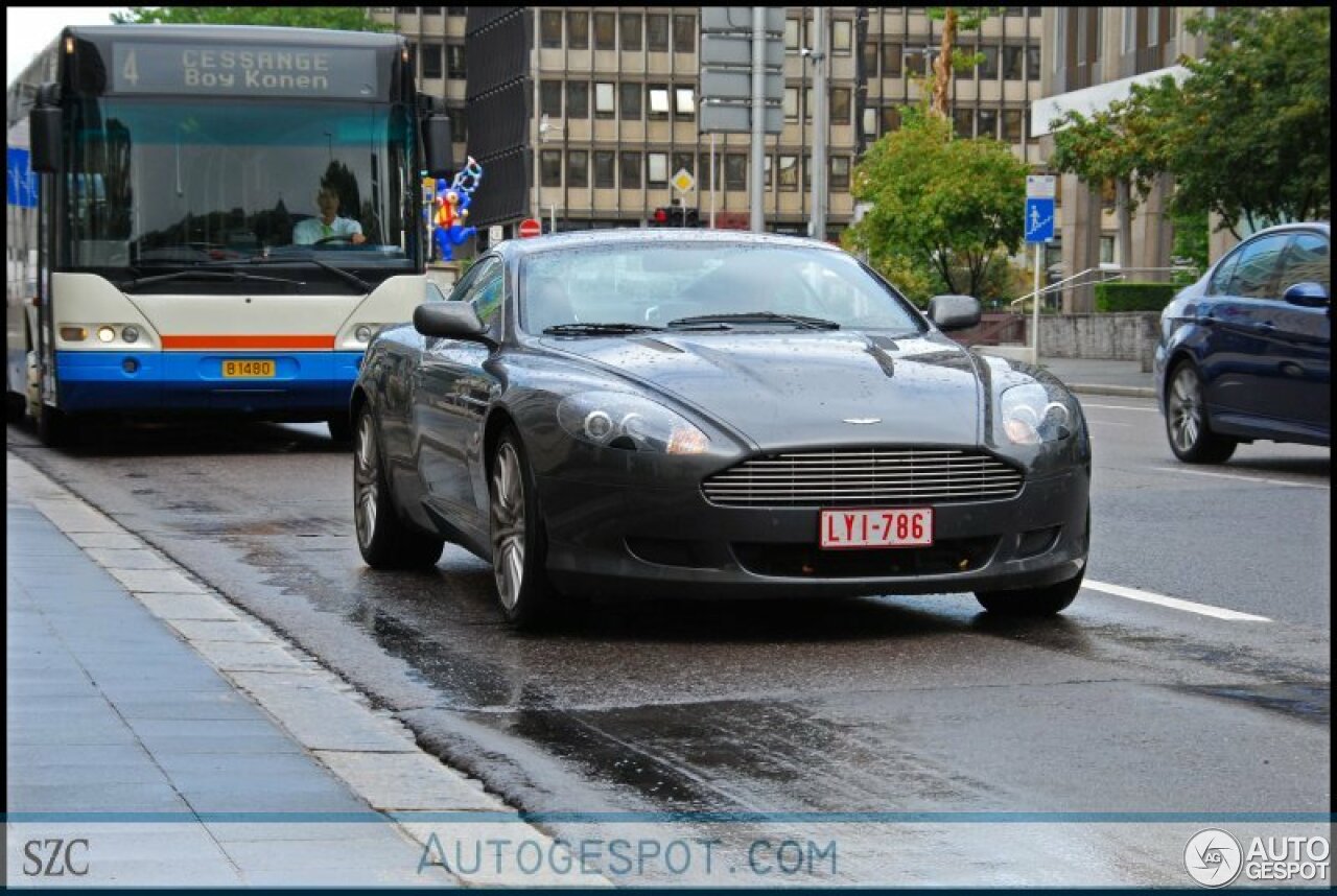 Aston Martin DB9