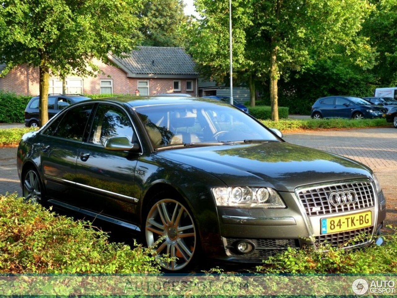 Audi S8 D3