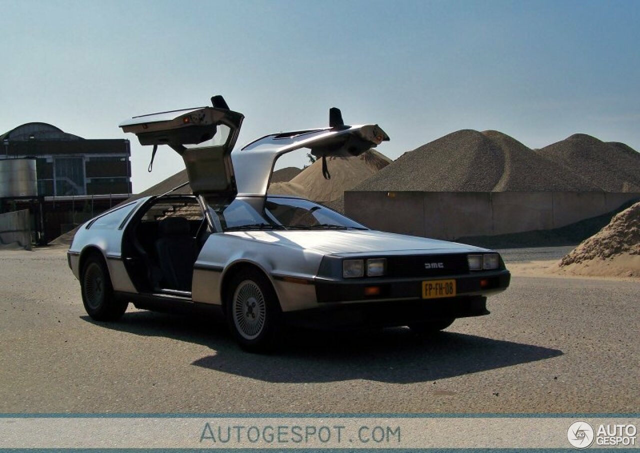 DeLorean DMC-12