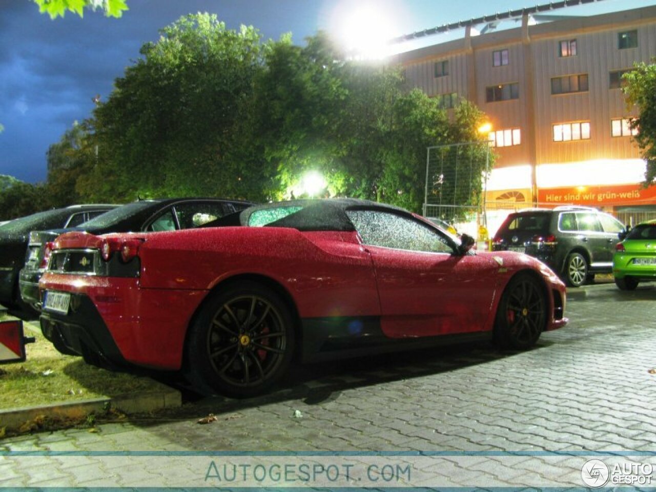 Ferrari Scuderia Spider 16M