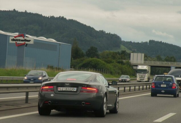 Aston Martin DB9