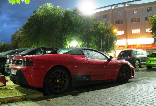 Ferrari Scuderia Spider 16M