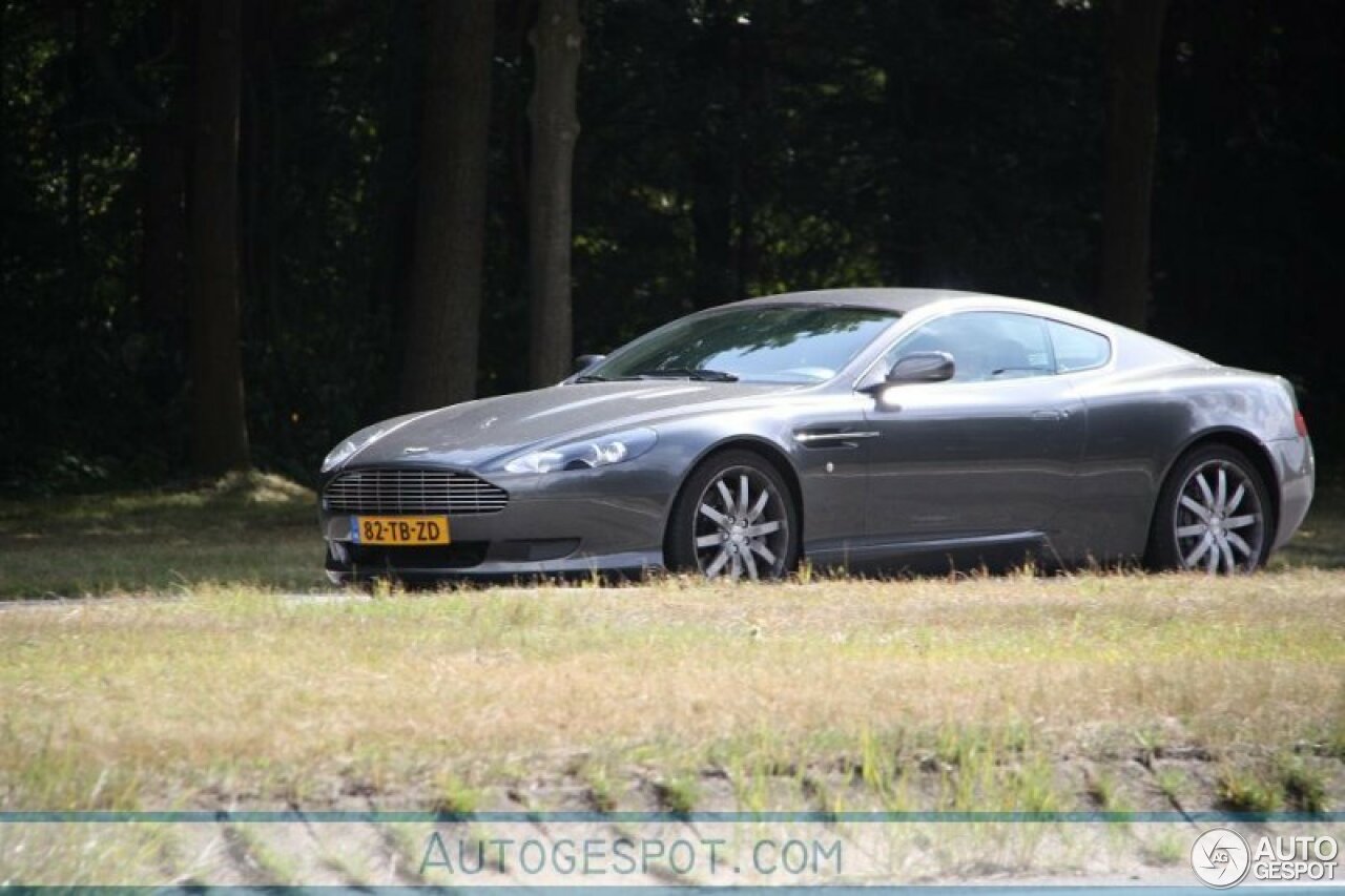 Aston Martin DB9