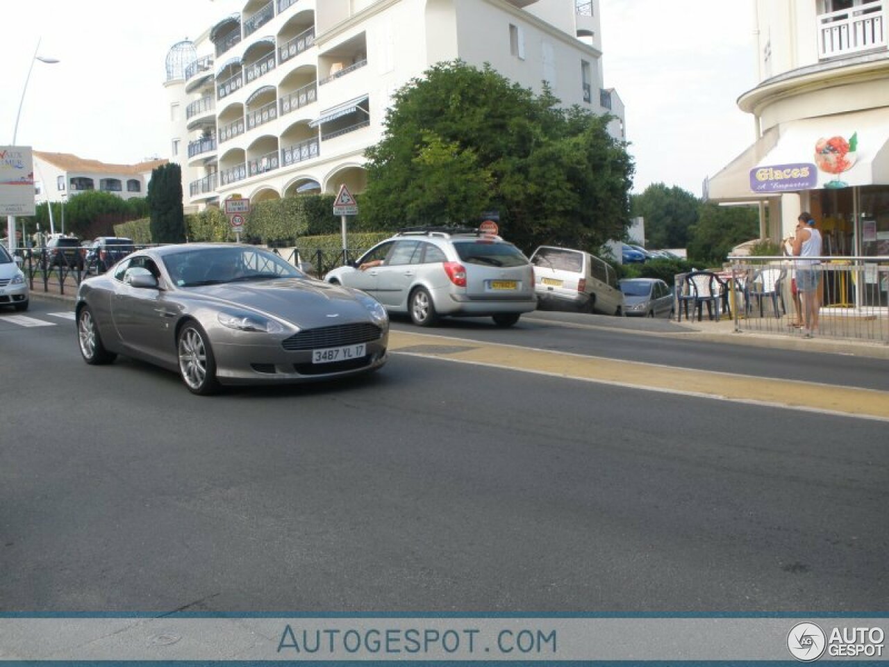 Aston Martin DB9