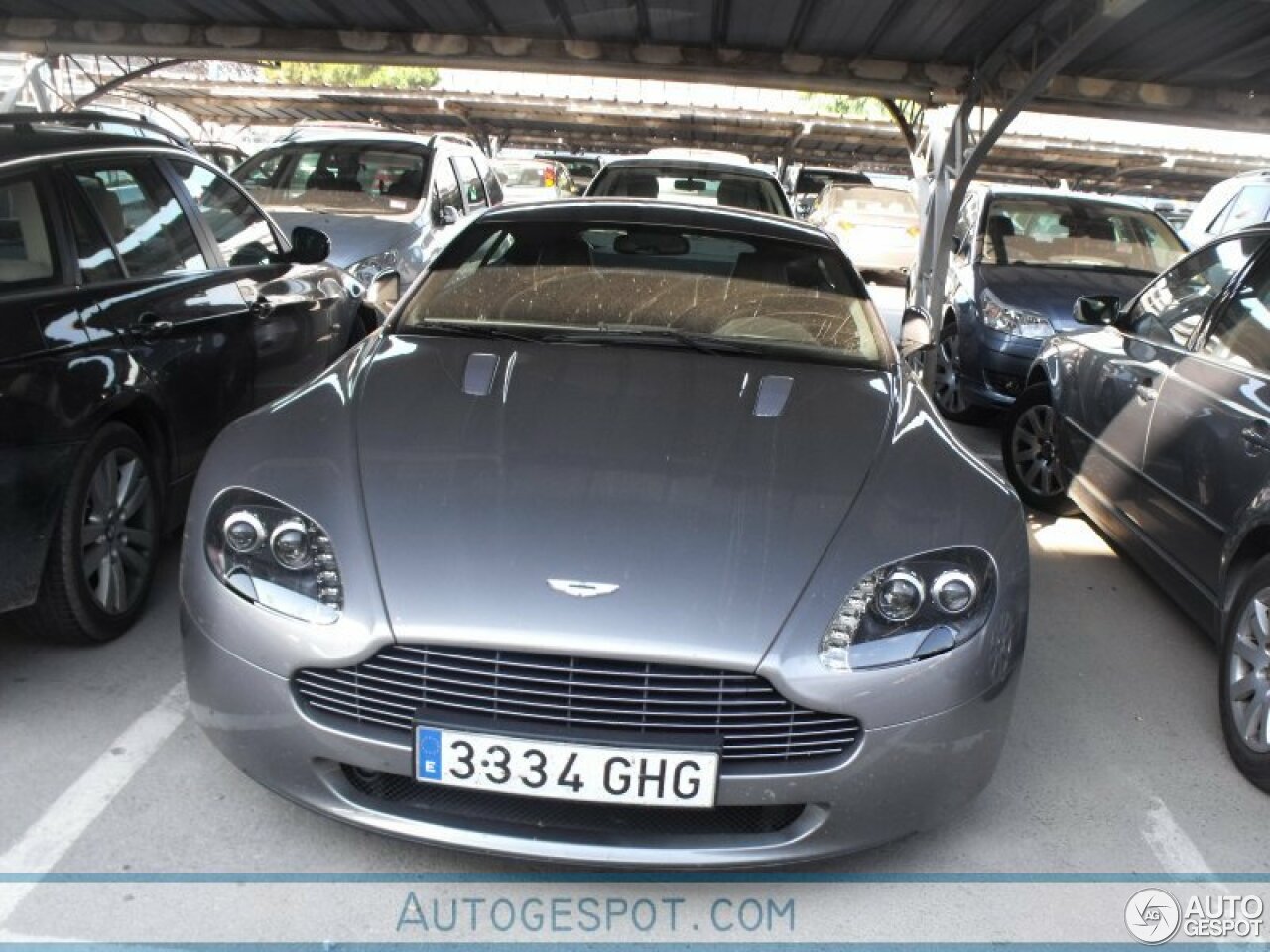 Aston Martin V8 Vantage