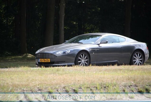 Aston Martin DB9