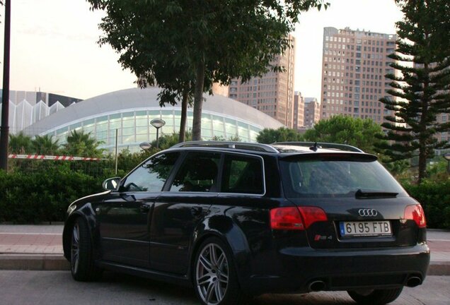 Audi RS4 Avant B7