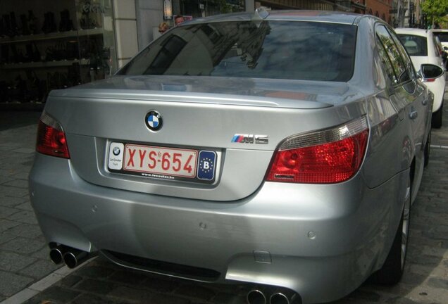 BMW M5 E60 2005